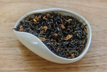Carica l'immagine nel visualizzatore di Gallery, Foglie asciutte di tè verde con fiori di pomelo