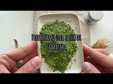 Carica e avvia il video nel visualizzatore di galleria, Frustino in bambù per tè matcha (chasen)