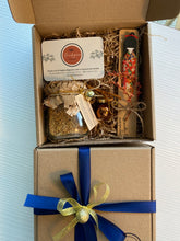 Carica l'immagine nel visualizzatore di Gallery, Tea box | Infuso sobacha e segnalibro origami ✨🔖🎁 - Hindigena Teas
